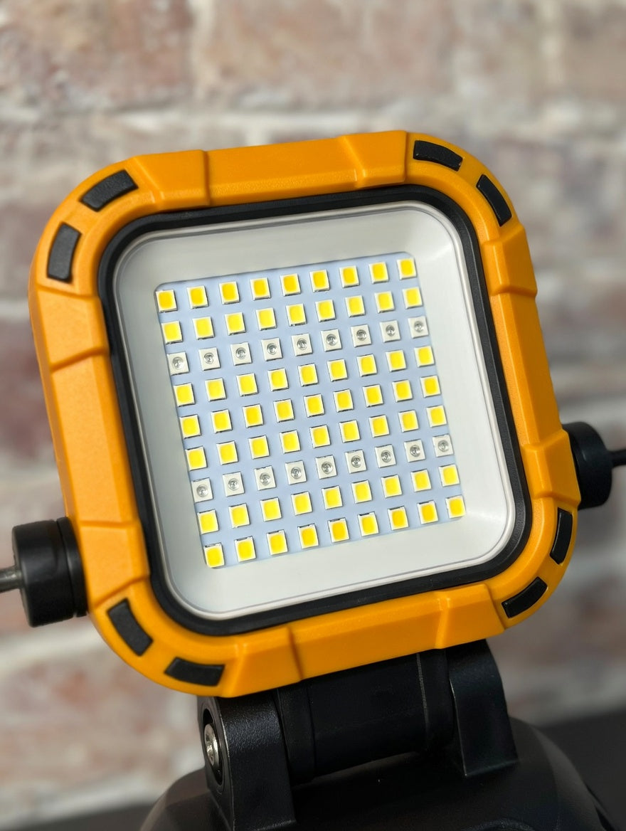 Apex Guard™ | Iluminación de Élite para Entornos Extremos
